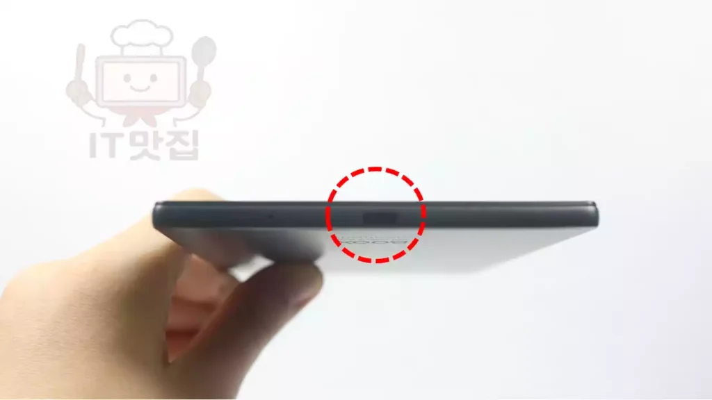 오닉스-포크6s-하단-usb-c-충전포트-입출력단자 오닉스 포크6S 하단 USB-C 충전 포트 디테일 클로즈업